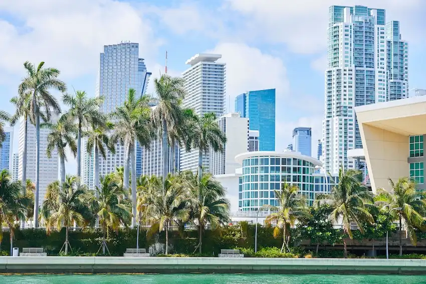 Miami Lawyers 360 attorney available 24/7 for free personal injury and workers compensation consultations in Miami FL